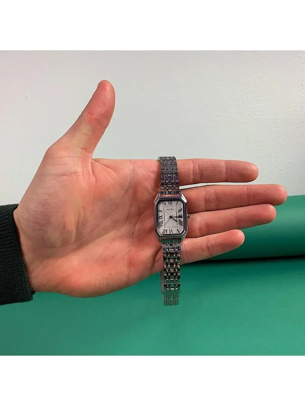 Y2K Vintage Retro Silver Blue Stainless Steel Essential Watch 8.5 Inch Unisex